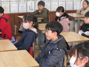 朝の読み聞かせ6