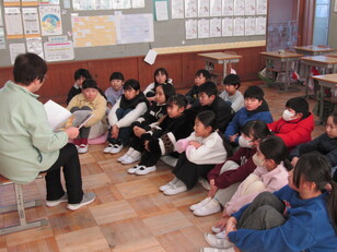 朝の読み聞かせ8