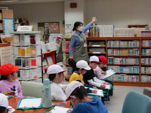 図書館見学３