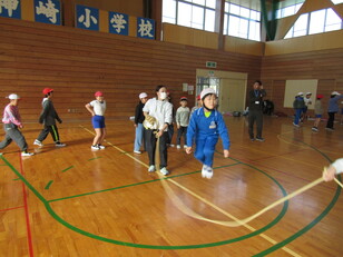 長縄跳び３