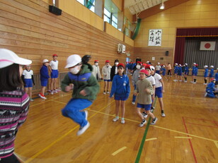 長縄跳び５