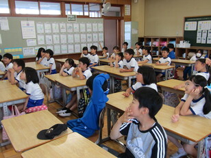 朝の読み聞かせ4