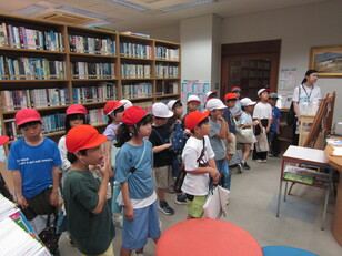 町探検図書館３