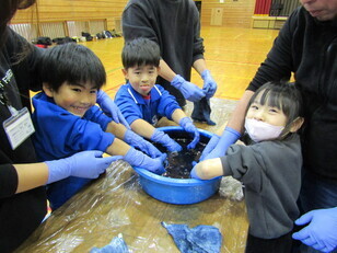 親子藍染め体験４