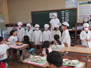 給食3