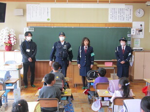 ランドセルカバー贈呈式1