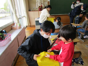 ランドセルカバー贈呈式3