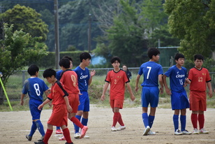 ３