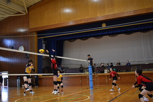 ５