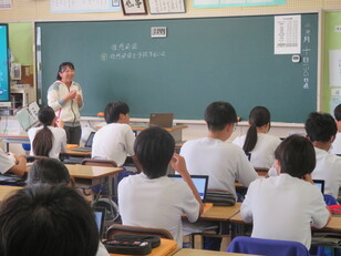 ８