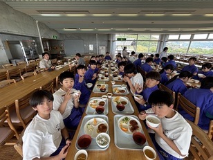 １