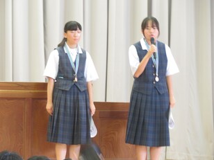 ４